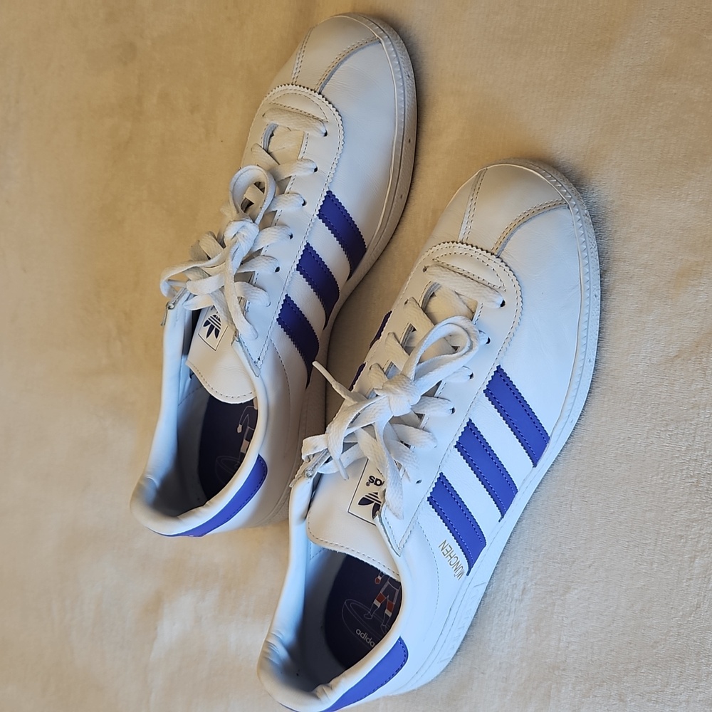 EUC Men's Adidas Munchen White and Purple Sneakers, Size 10 - Picture 4 of 7